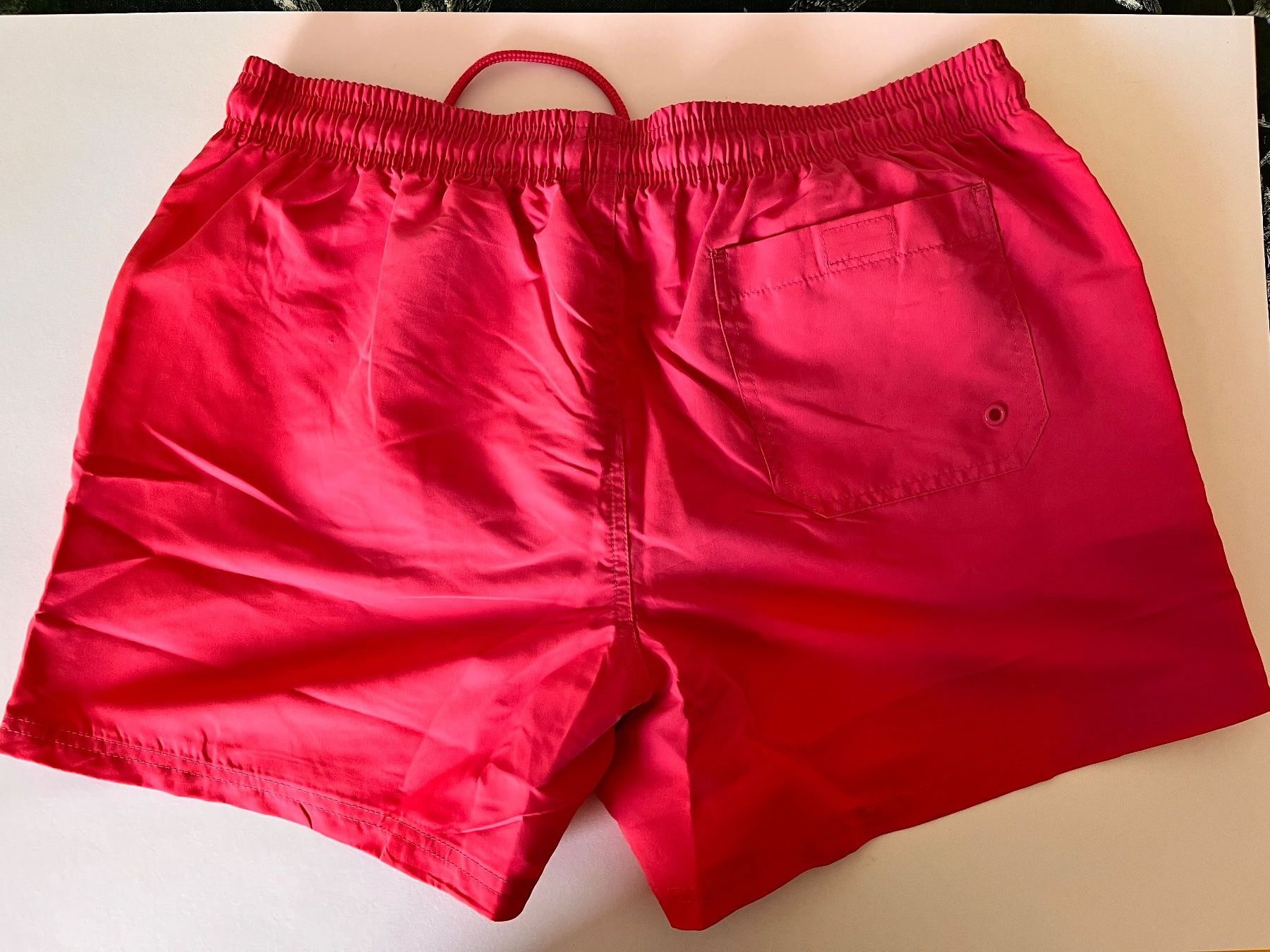 Bench Badehosen: BENCH, Badeshorts Herren, Grösse L, Farbe Hellrot – Neu und originalverpackt aus Rudolfstetten von gst_g7xl 5