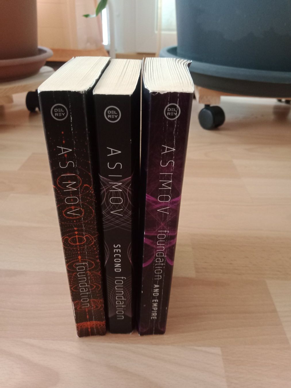 Libri: Isaac Asimov Foundation trilogy Sci-Fi Science Fiction – Usato da Wangen b. Olten venduto da EmilythestrangeX 2