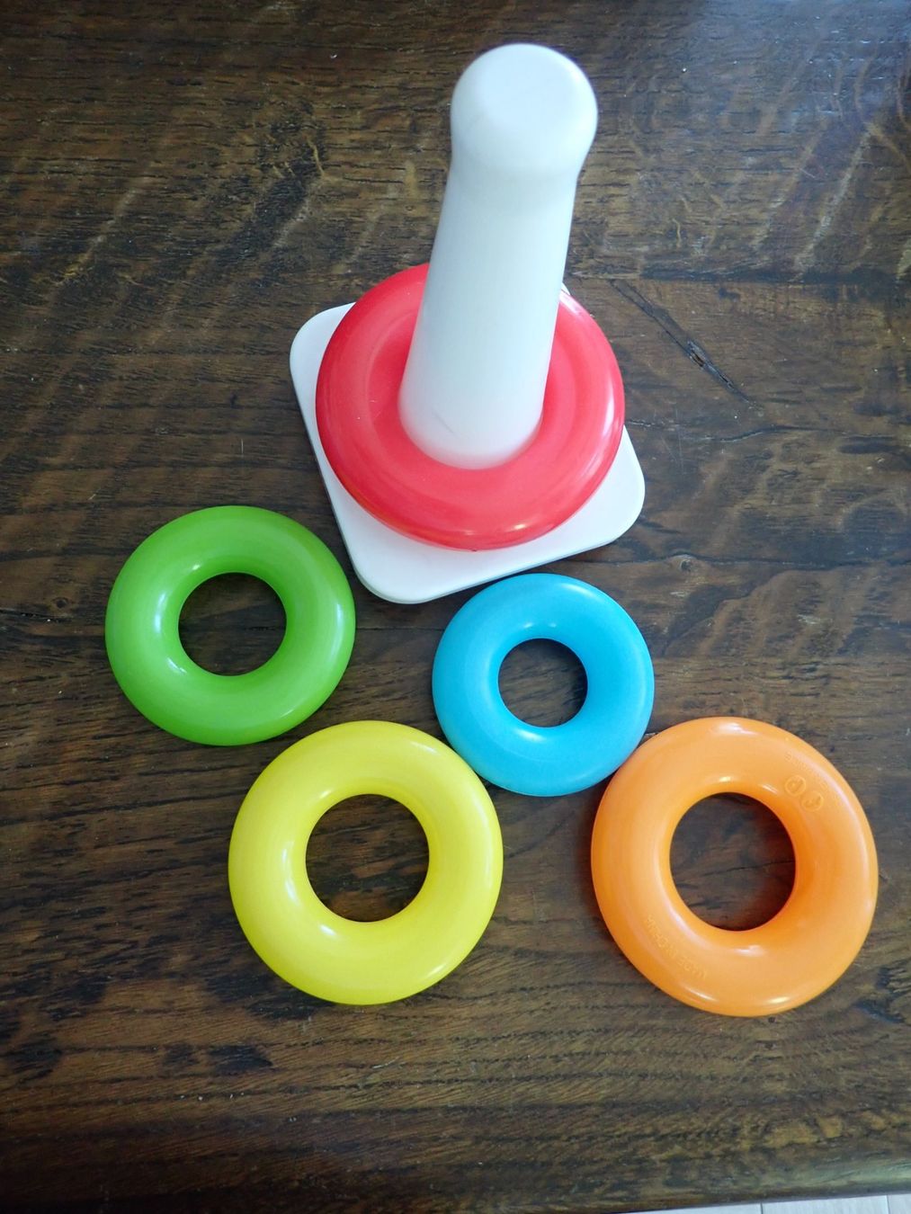 Giochi: Dès 9 mois : 7 jeux d'éveil – Nuovo (secondo la descrizione) da Petit-Lancy venduto da camping_car 2