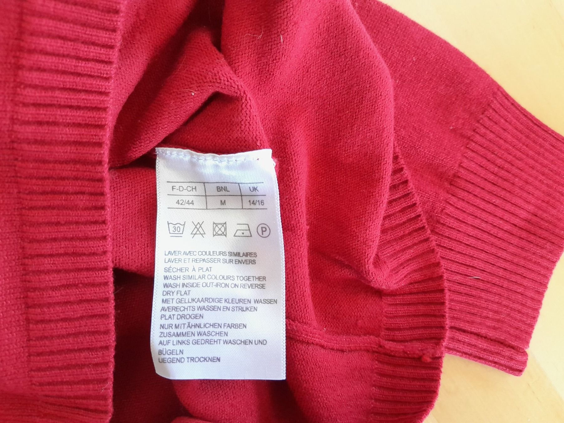 Maglioni & Felpe: Pull DAMART comme neuf 42-44 – Nuovo (secondo la descrizione) da Charmey (Gruyère) venduto da Laulau.sansan 2