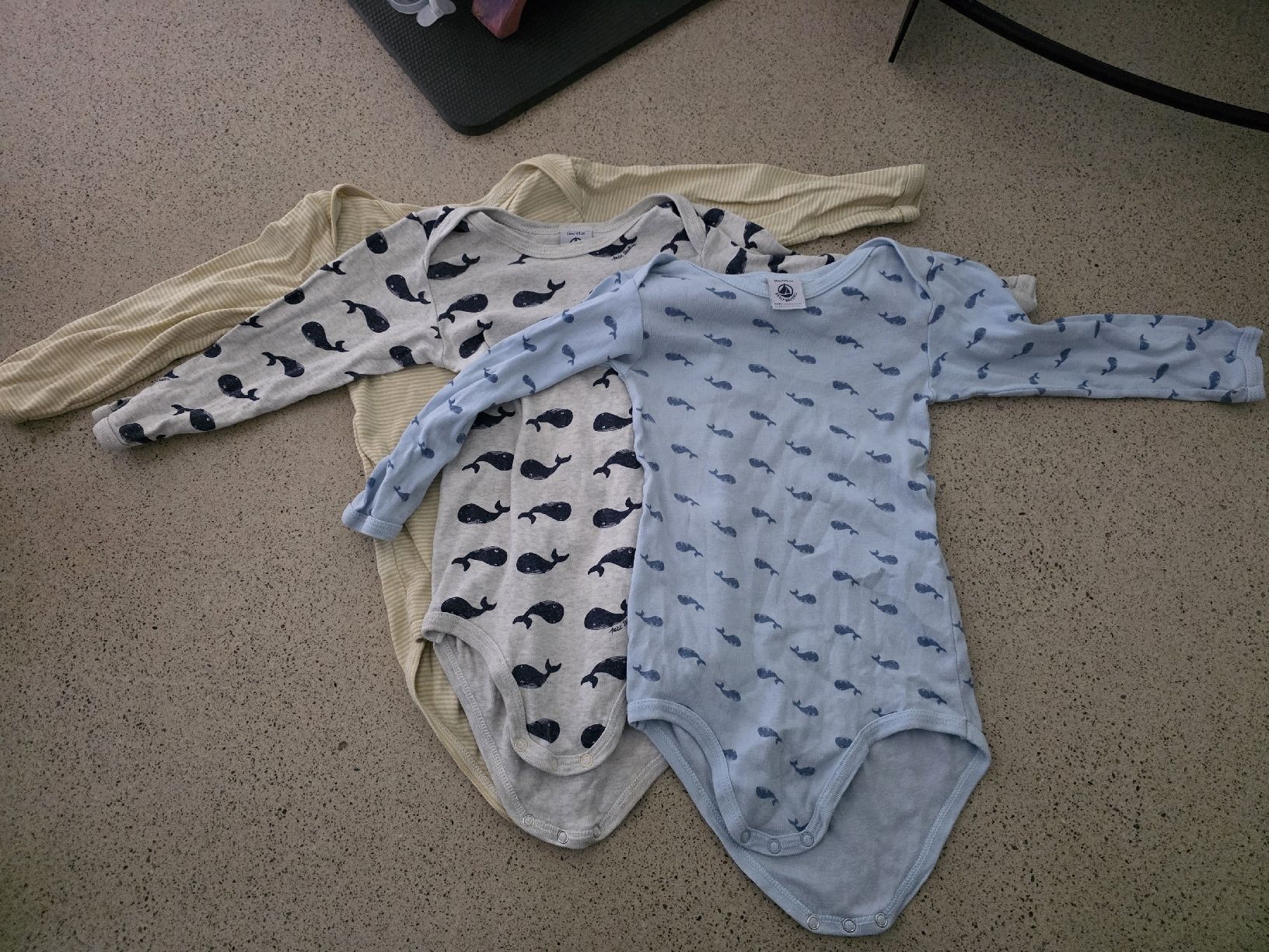 Petit Bateau Lotti di vestiti: Bodies Bodys petit bateau 95 – Usato da Zürich venduto da Allek