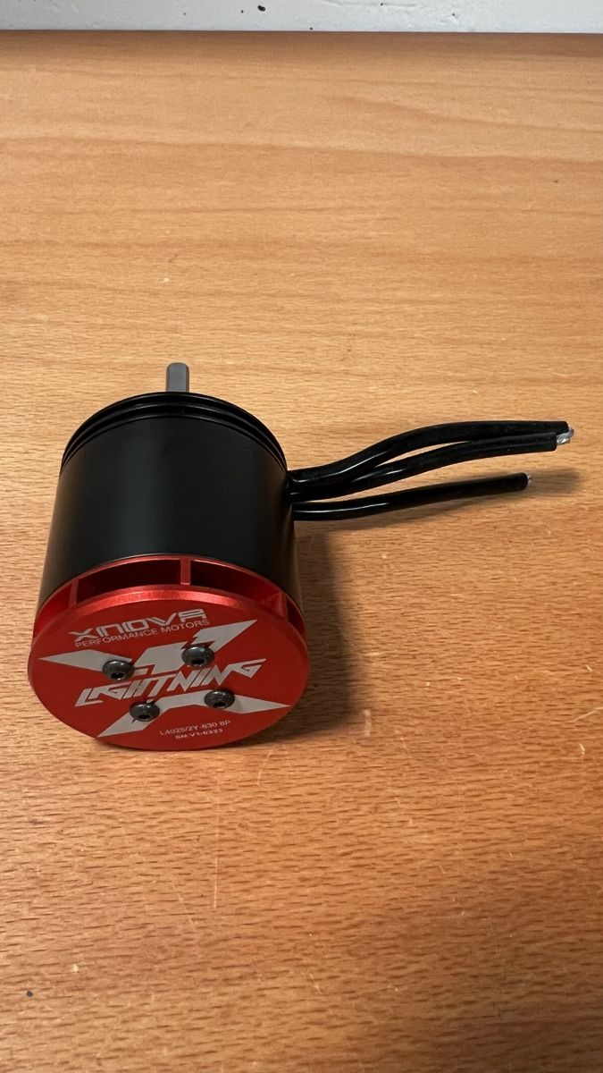 Motori: XNova Lightning 4025-830KV ShaftA – Usato da Safenwil venduto da Tinus84