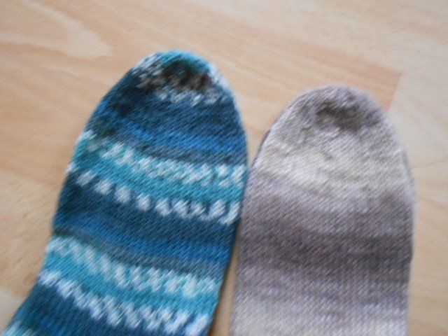 Calze: 2 Paar Wollsocken Handgestrickt Gr 39/40 – Nuovo (secondo la descrizione) da Flühli LU venduto da primula-47 1