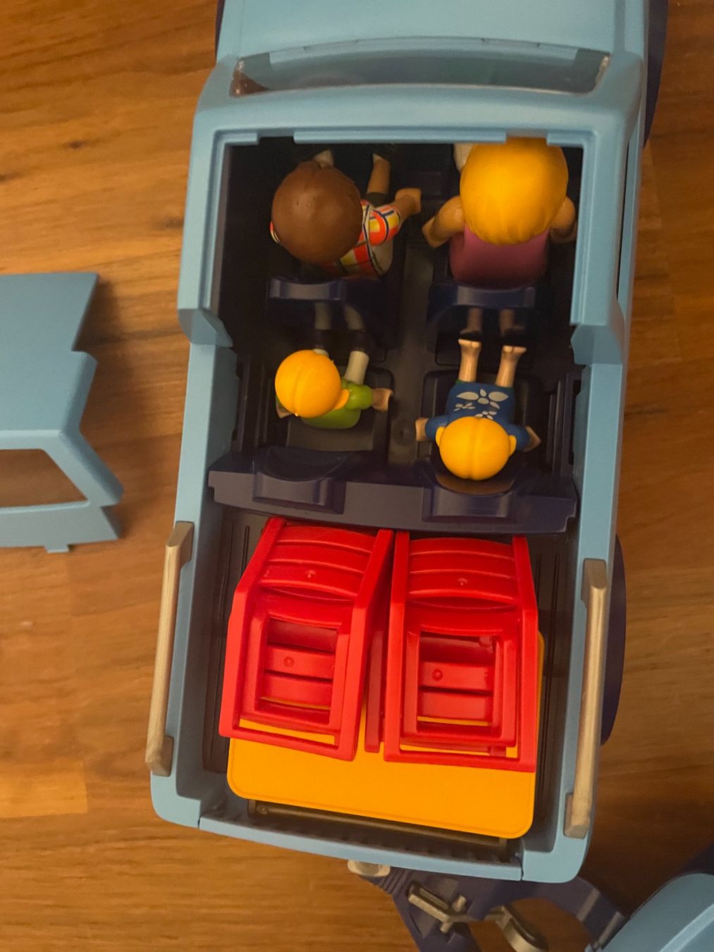 Playmobil Giocattoli: Playmobil Wohnwagen mit Auto – Usato da Brunnen venduto da Padigross 1