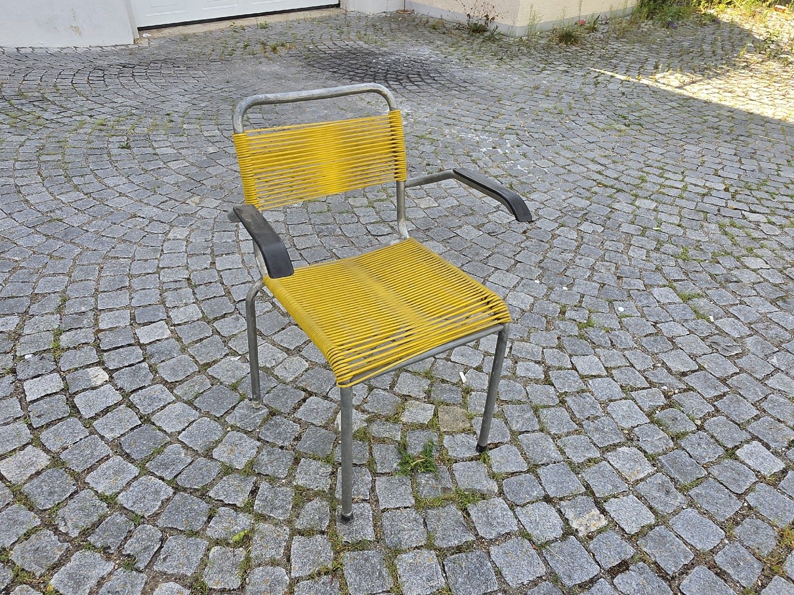 Sedie: Stuhl Metall gelb gebraucht.  – Usato da Mettlen venduto da elios0888 9