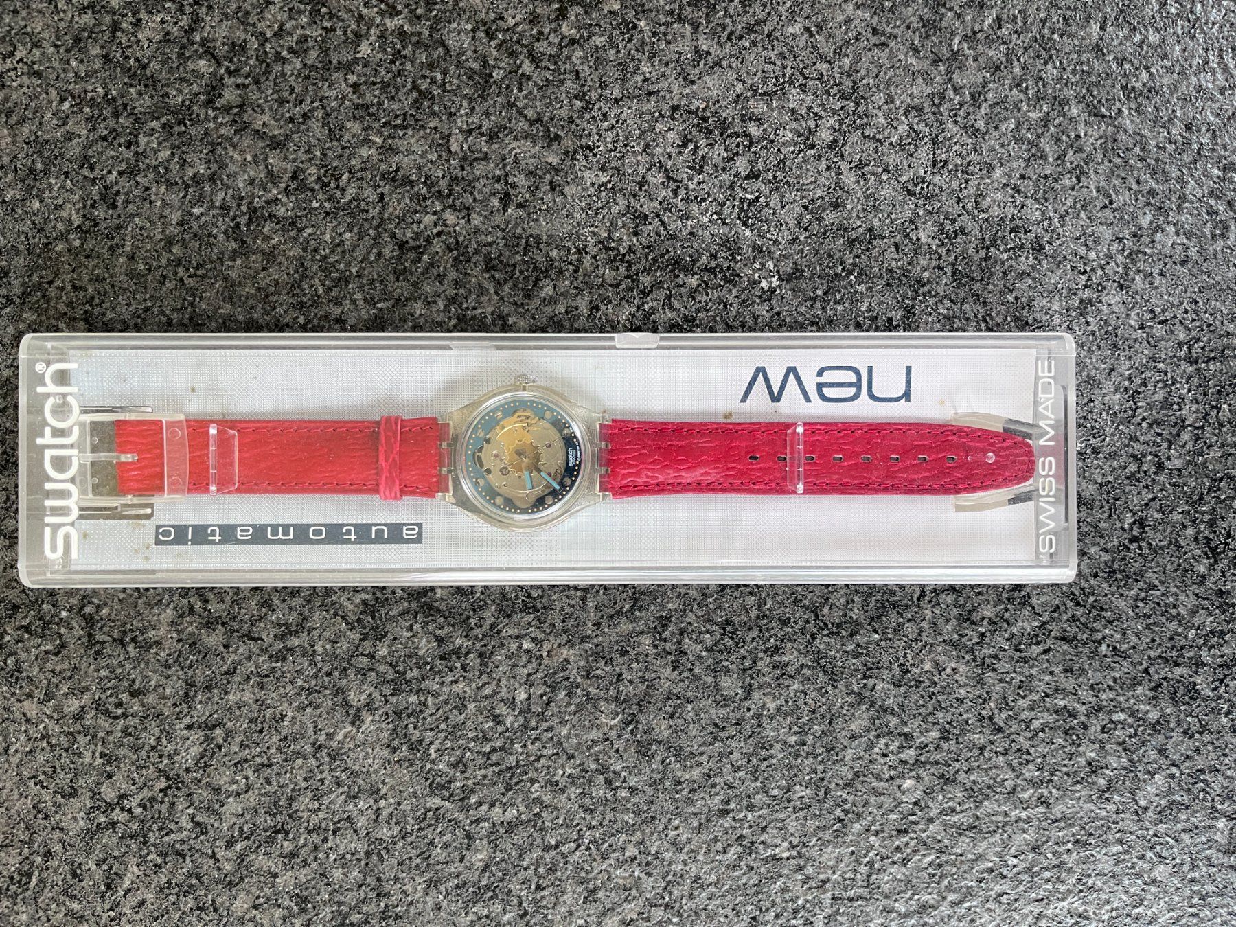 Swatch Uhren: Swatch Automatic (SAK101) red – Gebraucht aus Allschwil von Zermatt 2