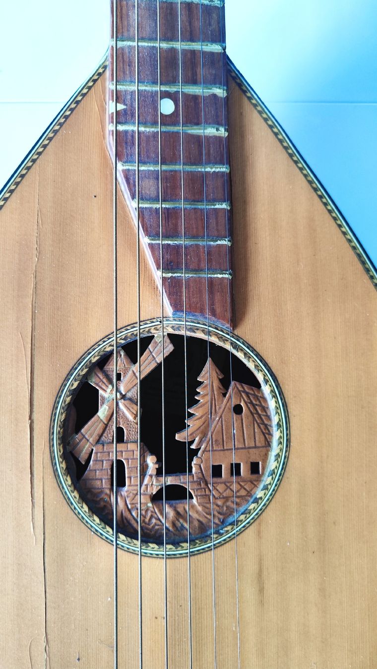 Strumenti musicali: Antike Mandoline (Instrument, spielbar) – Usato da Lenzburg venduto da Dani_Lenzburg 1