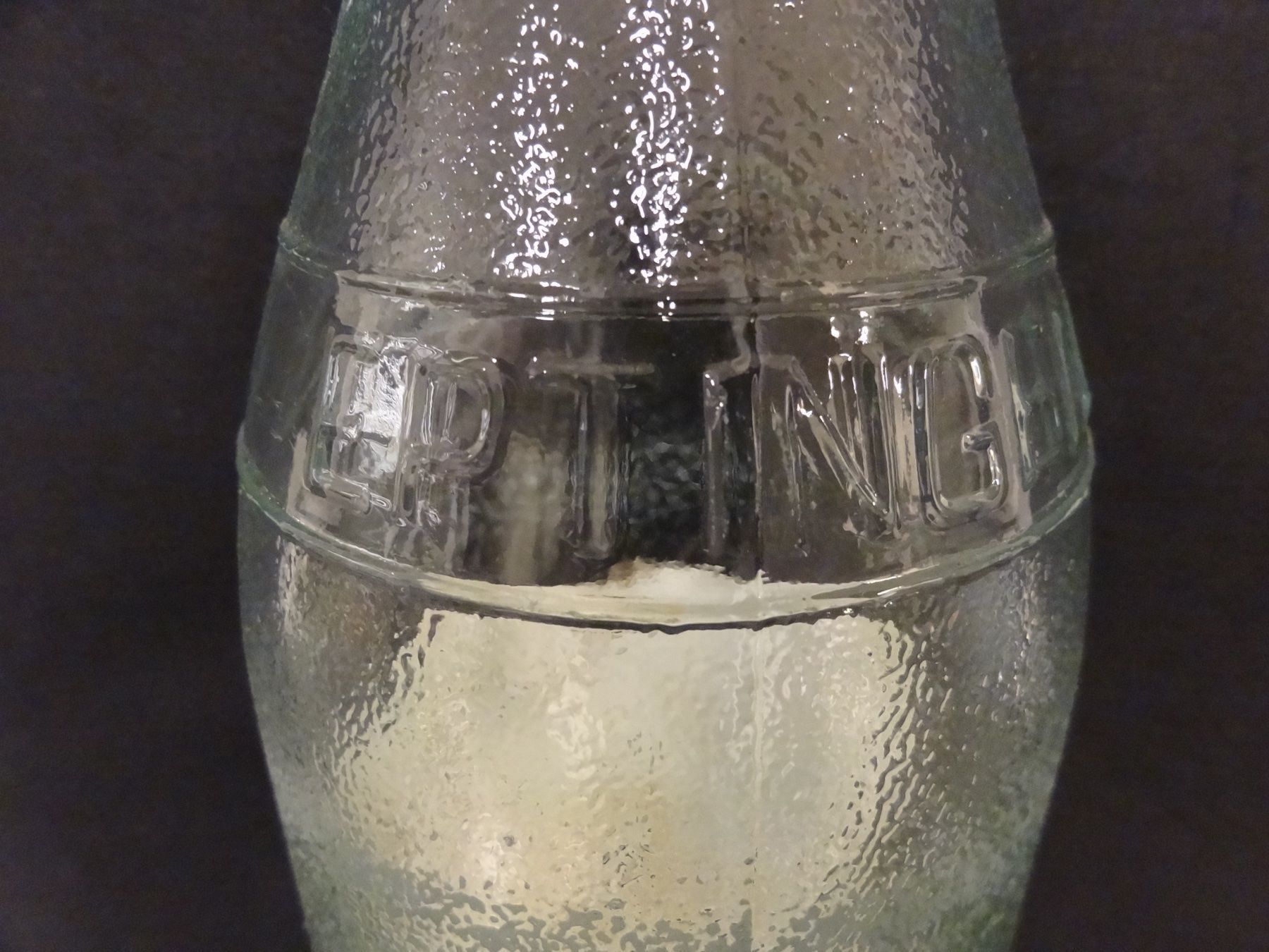 Flaschen: alte Flasche HIMBI EPTINGEN SISSACH 1955 – Gebraucht aus Kerzers von Flaschenposten 5