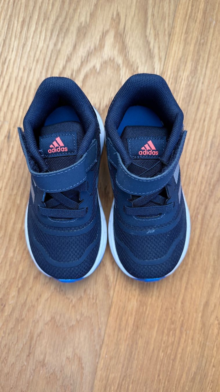 Adidas Scarpe per ragazzi: Adias Turnschuhe/Sneakers Grösse 22 – Usato da Münchenbuchsee venduto da sterbsli 1