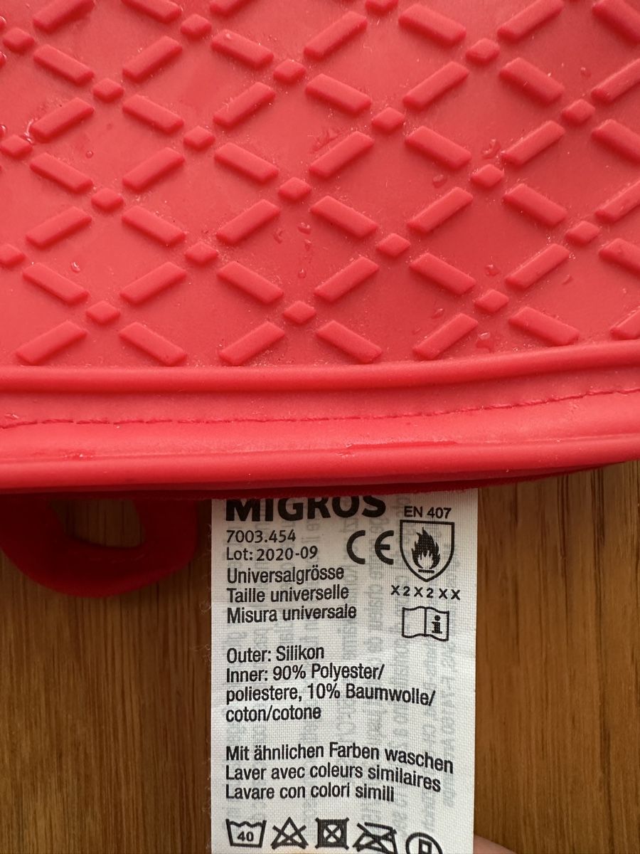 Migros Elettrodomestici da cucina: Red Silicone Oven Mitt Heat Resistant 250 C – Usato da Gattikon venduto da Sarahs_Schatzkammer 3