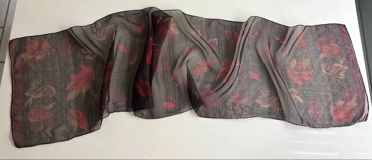 Foulards & écharpes: Scarf black print leaf transparent  – D'occasion à Saland par ele_vc96