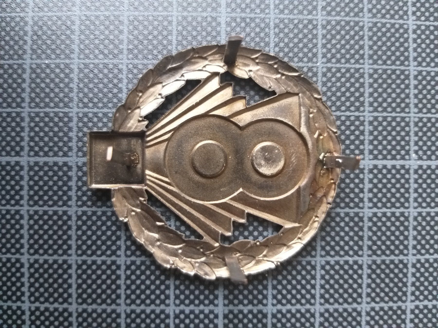 Placchette & Badge: Béretemblem Felddivision 8 Variante 2 – Nuovo (secondo la descrizione) da Bauma venduto da SwissMilitaria 1