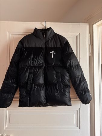Veste doudoune noire homme logo croix taille XS