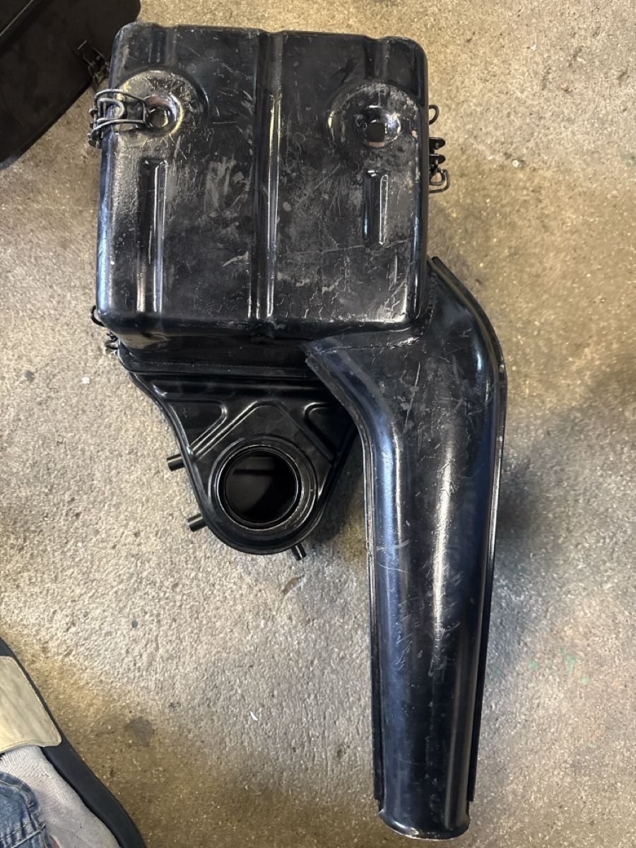 Porsche Tutti pezzi di ricambio auto: Porsche 914 2.0 luftfilterkasten  – Usato da Alten venduto da h2709 1