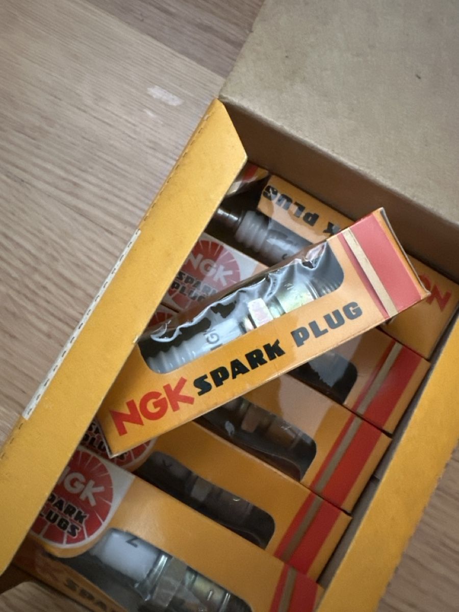Automobili: NGK B6ES Zuendkerzen NOS – Usato da Mörschwil venduto da tweety9402 1