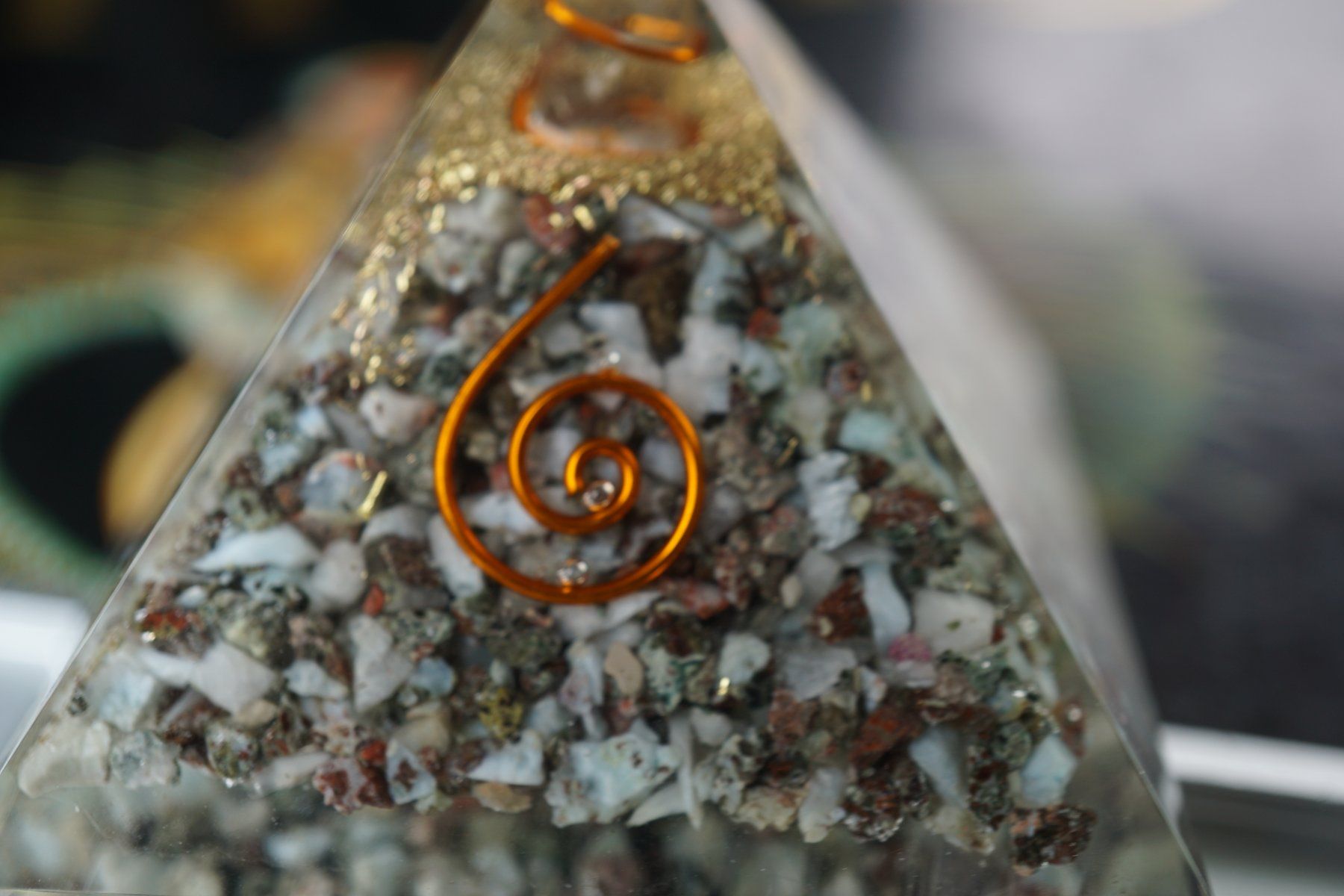Pietre preziose: Larimar   -Orgonit - Pyramide by TOPSTONE – Difettoso da Eschenbach SG venduto da topstone 3