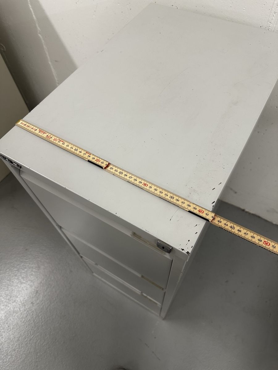 Armadi: Rollcontainer Metall grau 3 Schubladen gebraucht – Usato da Burgdorf venduto da NicolasKeller4 3