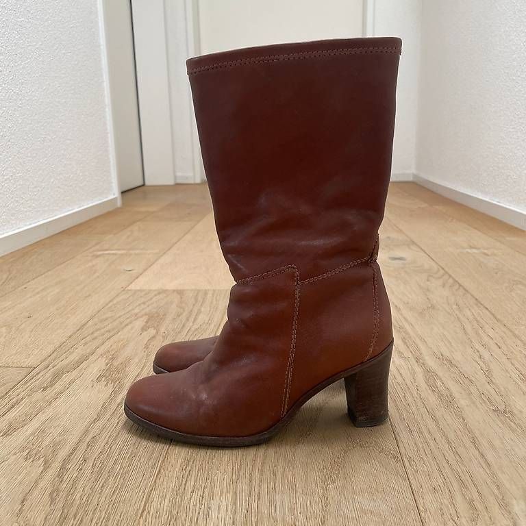Apc Scarpe da donna: Lederstiefel von a.p.c. Grösse 36 – Usato da Aarburg venduto da Qin3ze