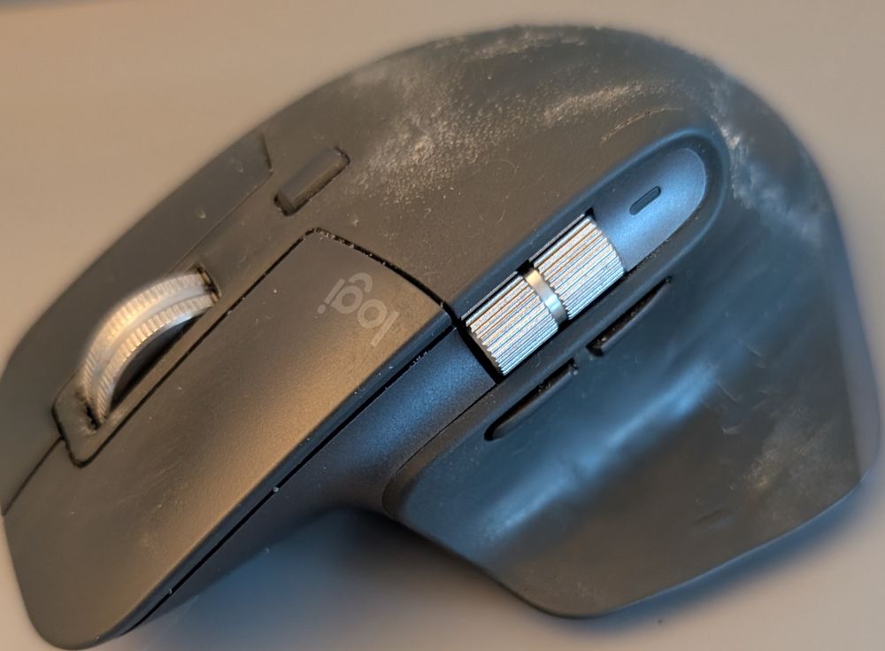 Logitech MX Master 3 with deteriorated rubber (Gebraucht) in Uetikon am ...