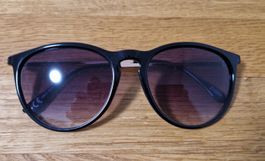 Sonnenbrille / Damensonnenbrille / Brille