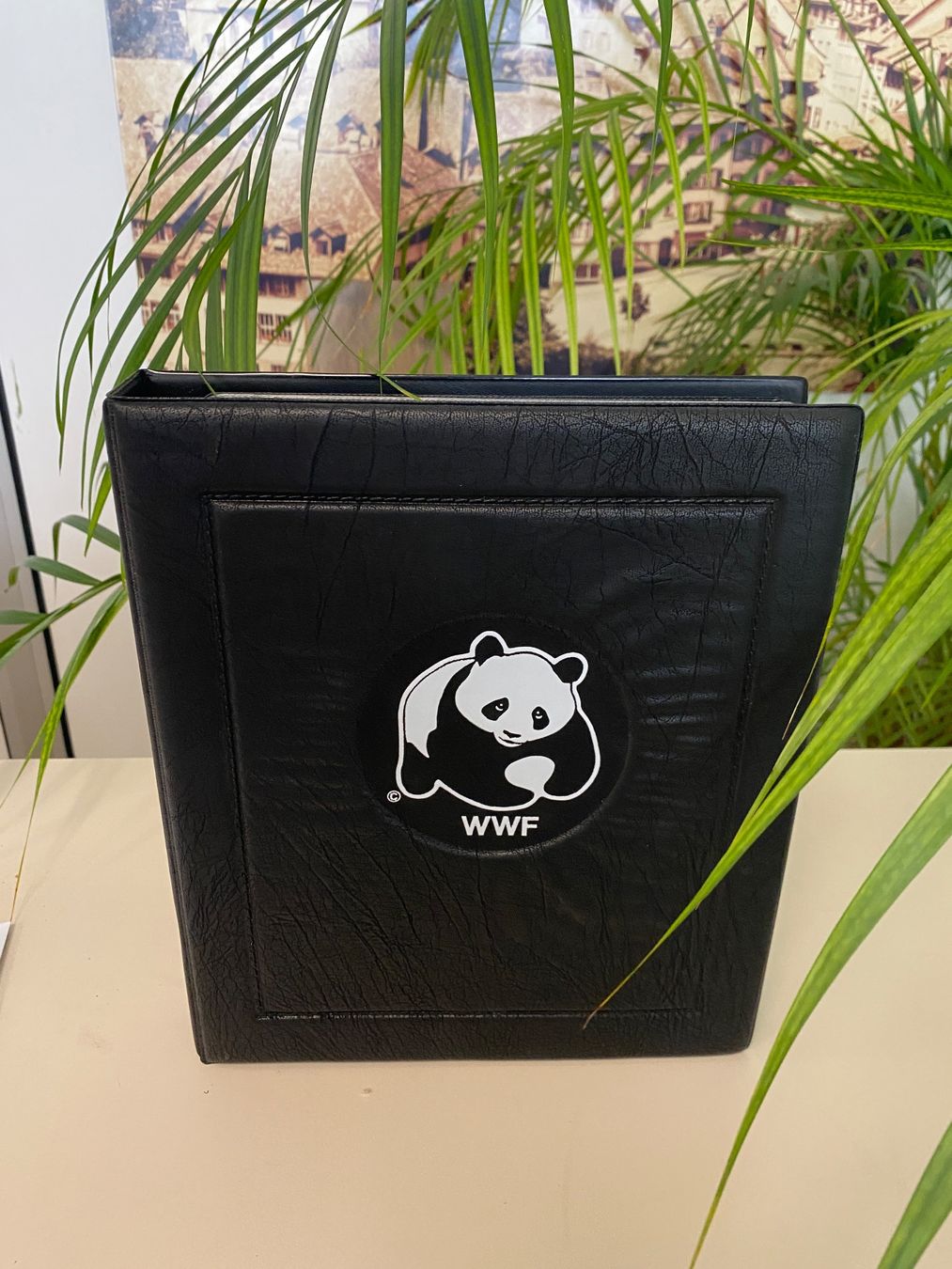 WWF Album: Briefmarkensammlung - WWF – Usato da Brügg BE venduto da doppelsalchow