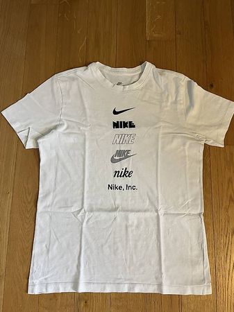 Nike Sportswear Club T-Shirt