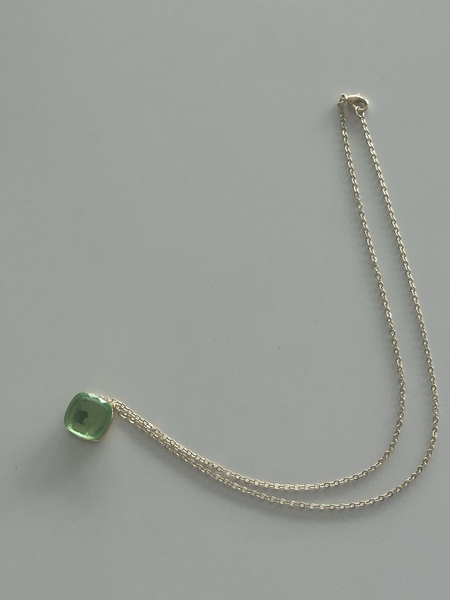 Catenine: Kette mit grünem Stein - neu – Nuovo (secondo la descrizione) da Diepoldsau venduto da Soleil0425
