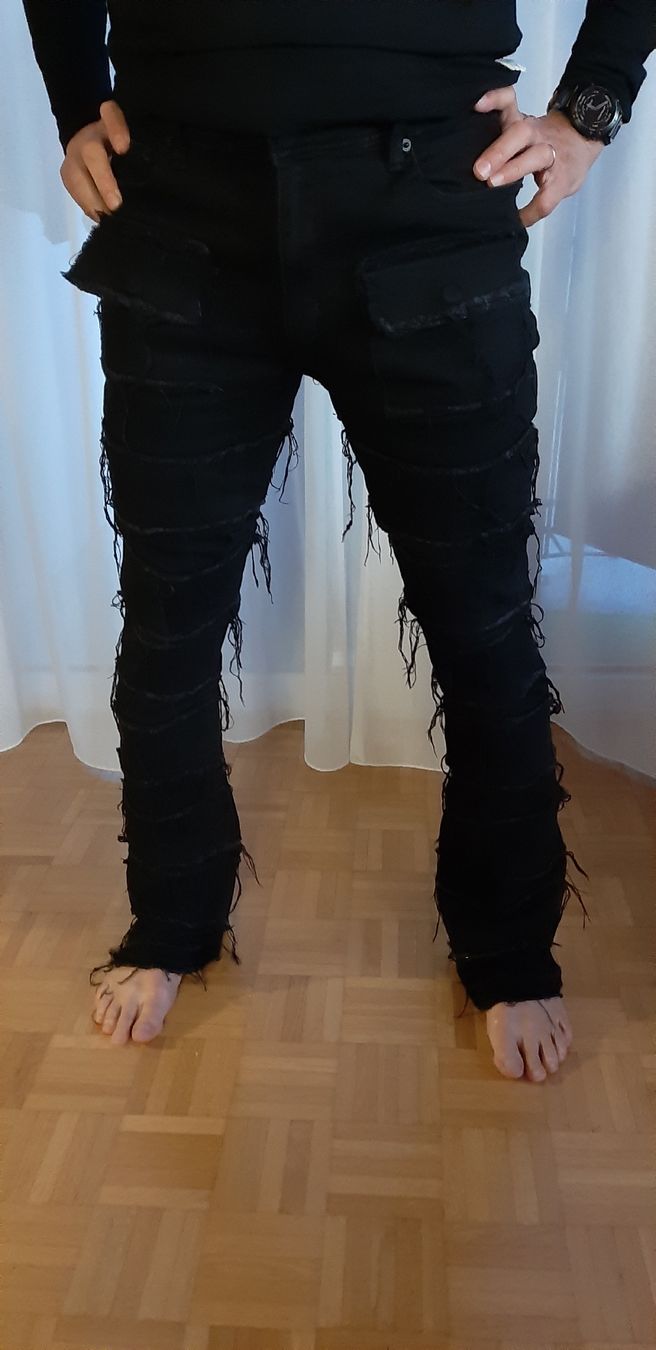 Jeans: jeans neri Novamen – Usato da Tesserete venduto da eli_y5kr