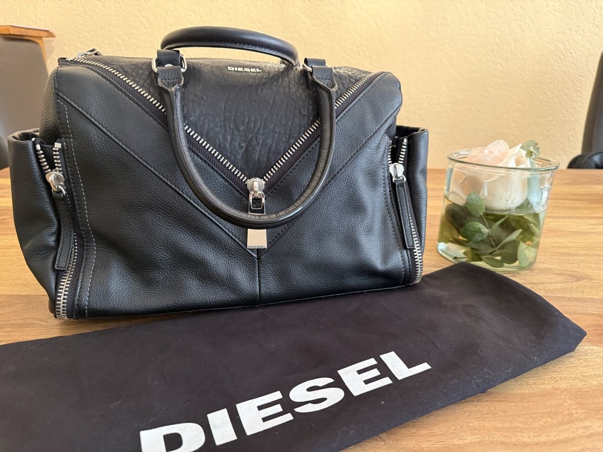 Borse da donna: Diesel Damen Tasche – Nuovo (secondo la descrizione) da Reinach BL venduto da Minendie