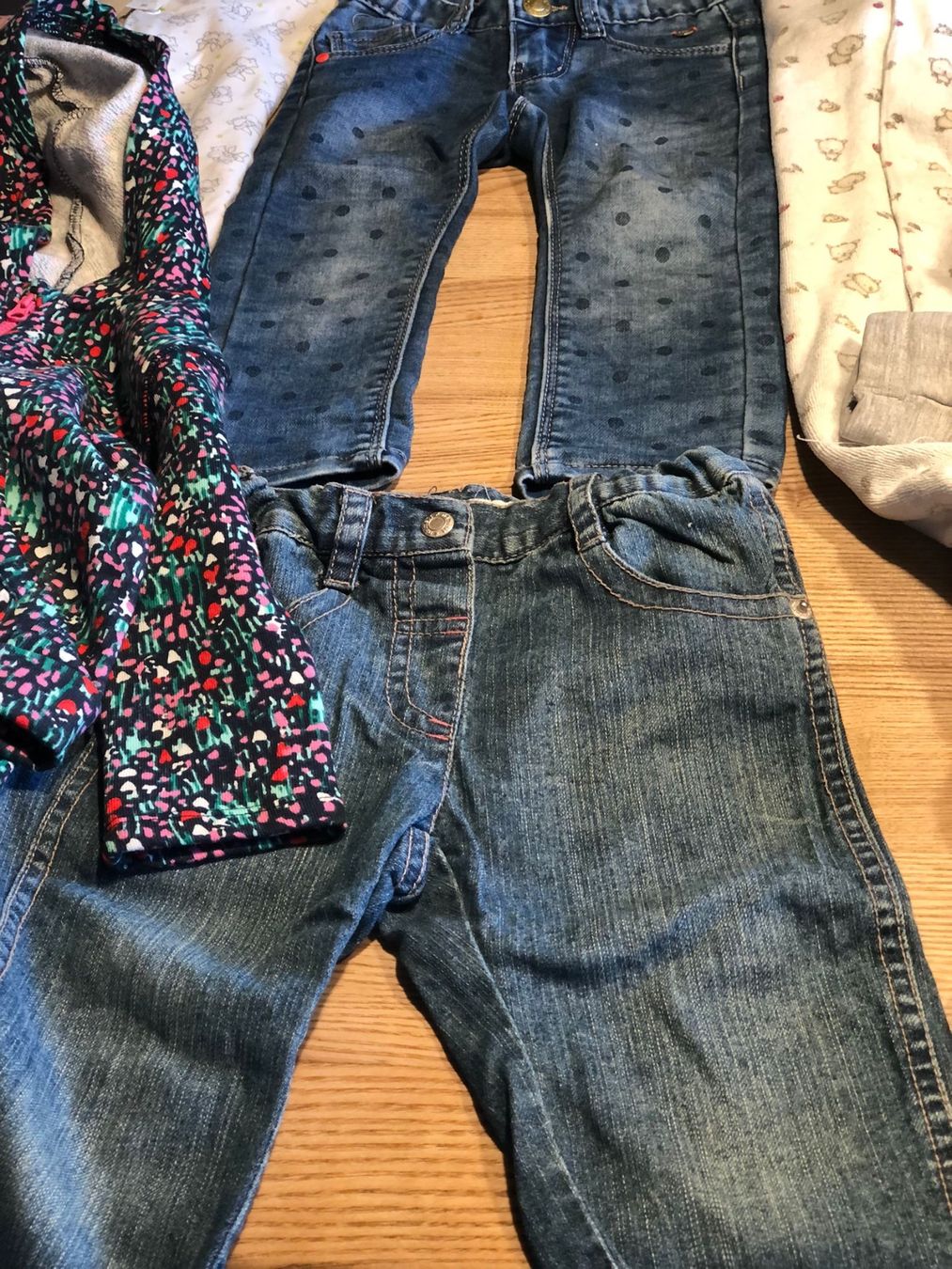 Lotti & Set di vestiti: 25-teiliges Mädchenpaket Gr. 80/86 – Usato da Röschenz venduto da Tashroal 6