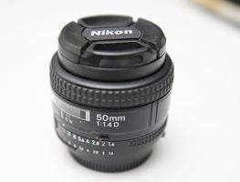 Nikon AF Nikkor 50mm f/1.4 D – Absoluter Topzustand