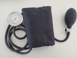 boso Blutdruckmessgerät mit Klettenmanschette