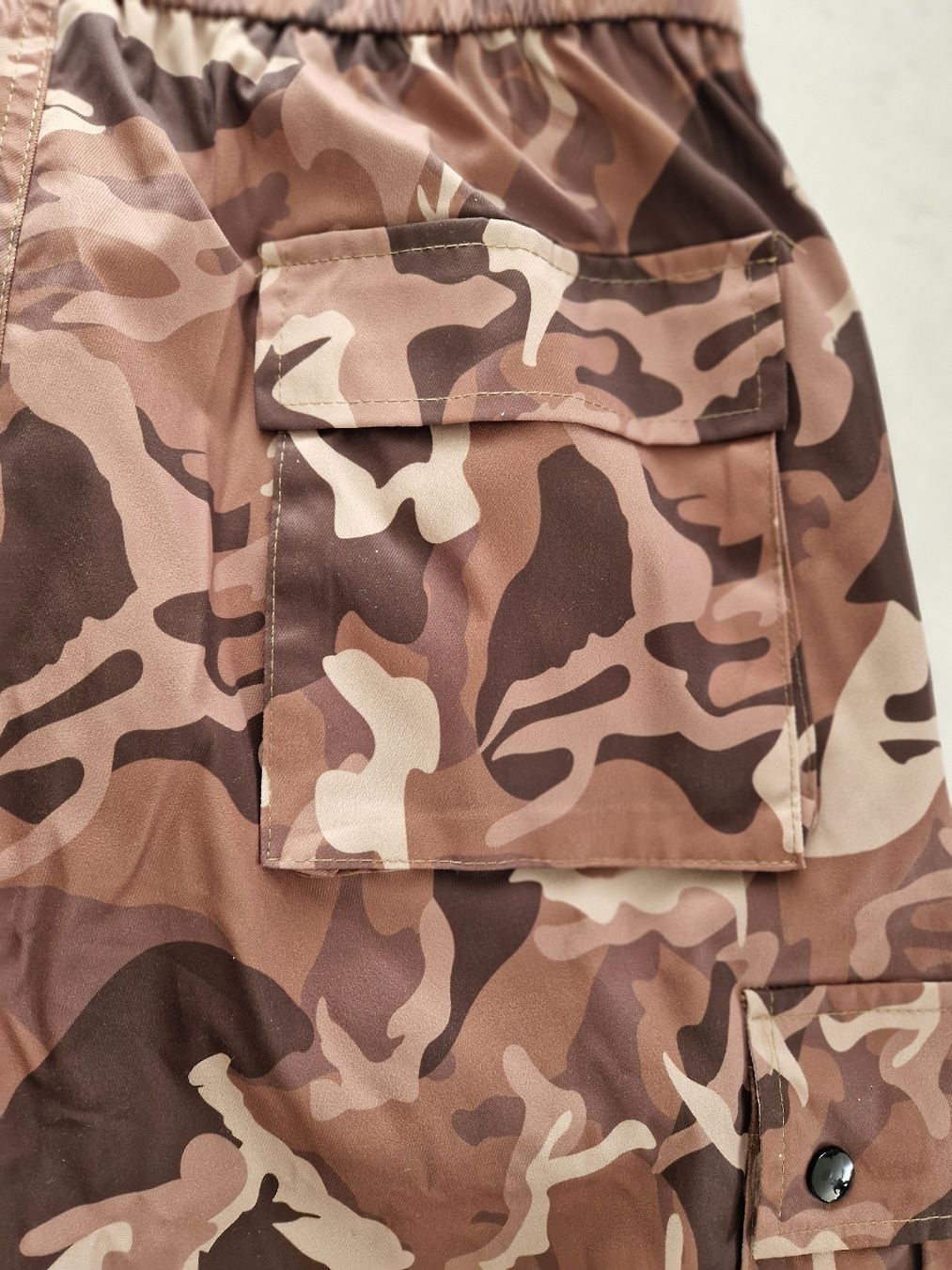 Pantaloni: Manfinity Men's Camo Cargo Trousersl – Nuovo (secondo la descrizione) da Bassersdorf venduto da DonSolo 7