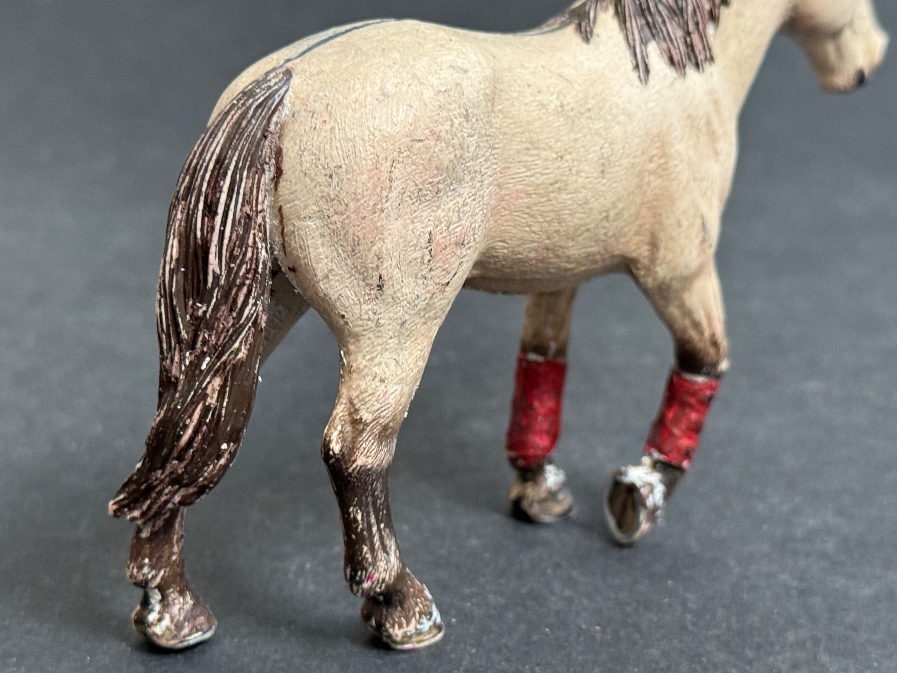 Schleich Statuette: Schleich 13706 Schulpferd Pferd – Usato da Ennetbaden venduto da mapa05 2