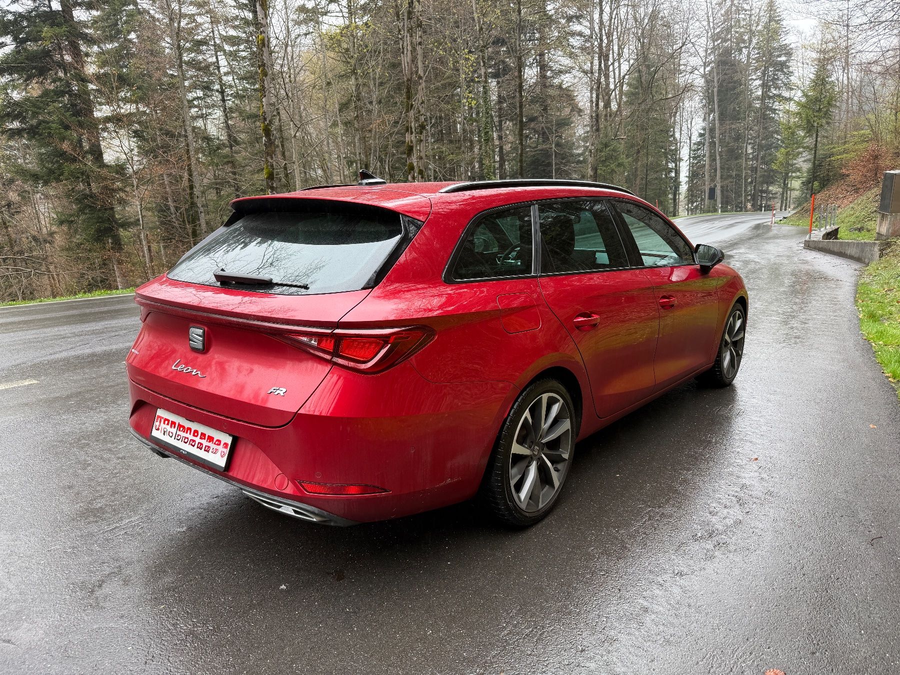 Seat Autos: Seat Leon ST FR 1.5 wenig Kilometerstand – Gebraucht aus Giswil von urr_7c5j 2