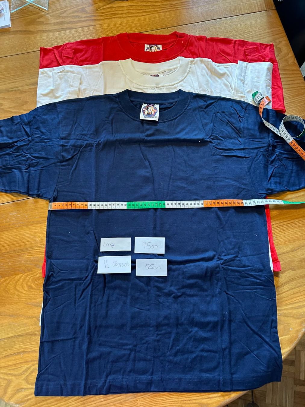 T-shirt: T`Shirt – Nuovo (secondo la descrizione) da Balsthal venduto da dasesaro
