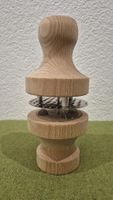 Käsereibe mit Holzgriff
