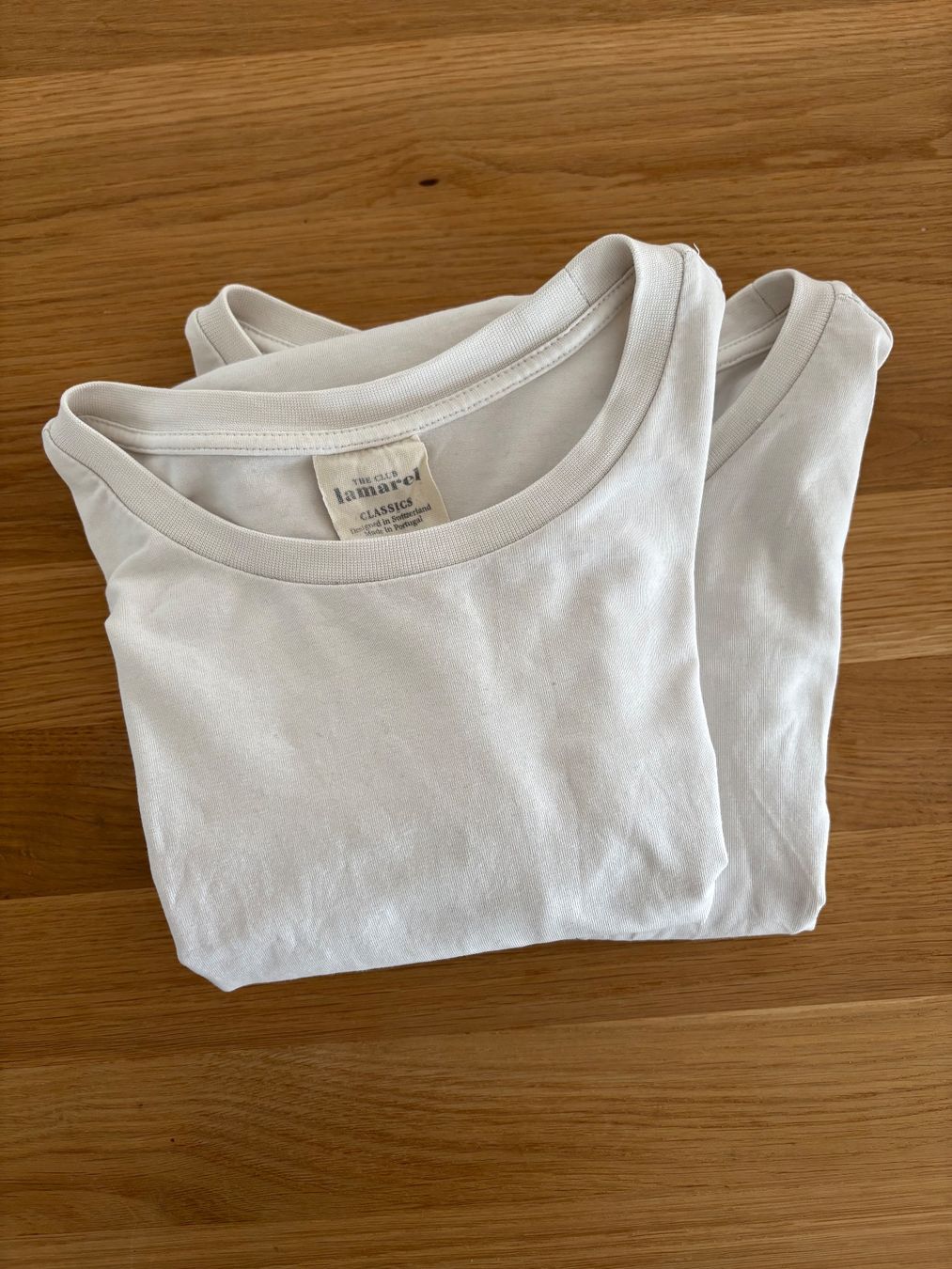 Lamarel T-shirt: Zwei lamarel Basic T-Shirts in weiss - Gr. XS/S – Usato da Oberbuchsiten venduto da no5_t19p9