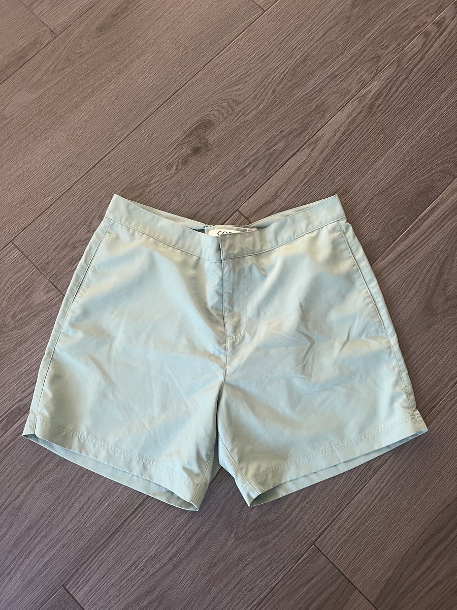 Cos Pantaloni: COS mint short – Nuovo (secondo la descrizione) da Villars-Ste-Croix venduto da Maaaat
