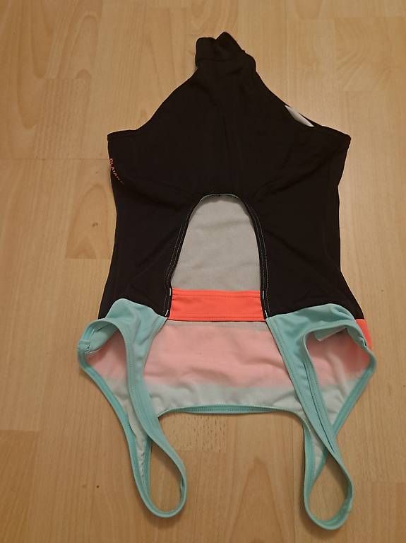 Maillots de bain & Bikinis: Schöner Badeanzug – D'occasion à Dübendorf par dersaurier 3