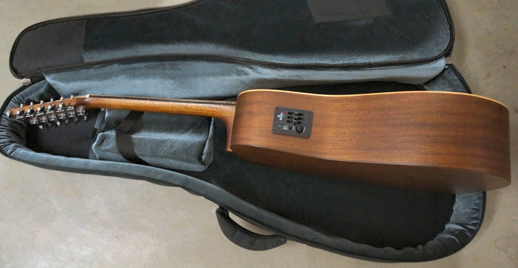 Sigma Strumenti musicali: BEAUTY Sigma Acoustic-Electric Guitar - 12-String!!!!! – Difettoso da Zofingen venduto da Rodeln 3