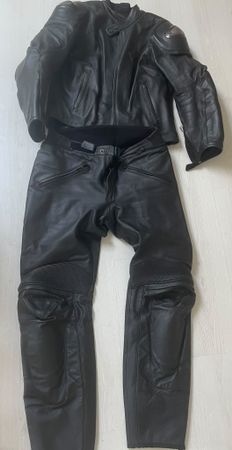 Lederkombi 2-teilig Dainese schwarz Grösse 52 (etwa L) 
