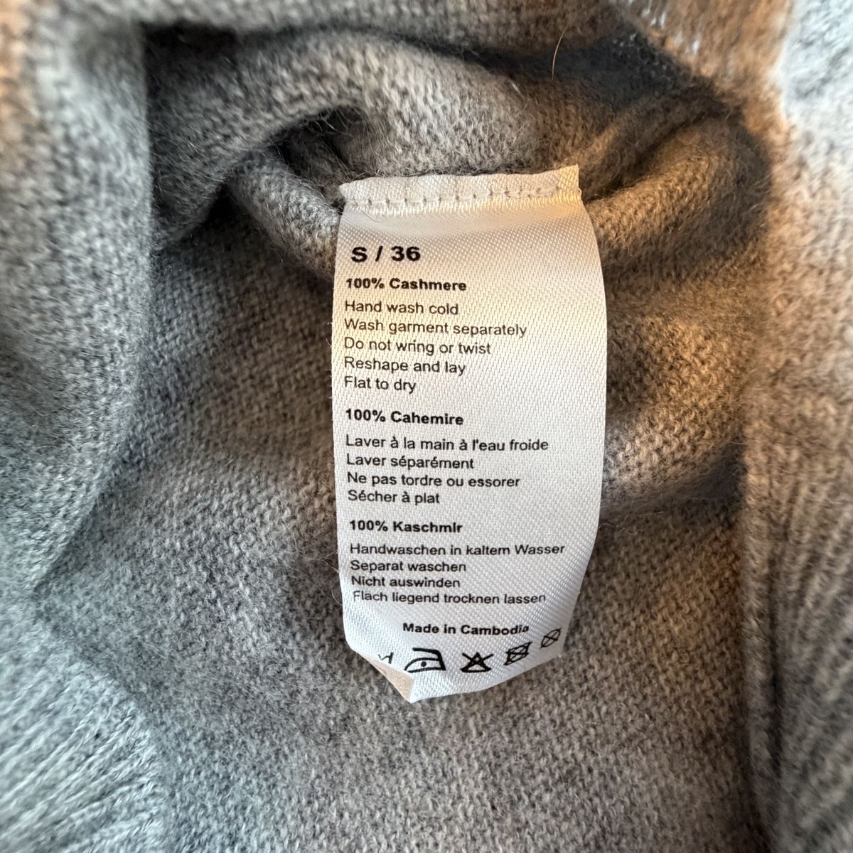 Maglioni & Felpe: GRAUER KASCHMIRPULLOVER S – Nuovo (secondo la descrizione) da Uetikon am see venduto da seller.2020 3
