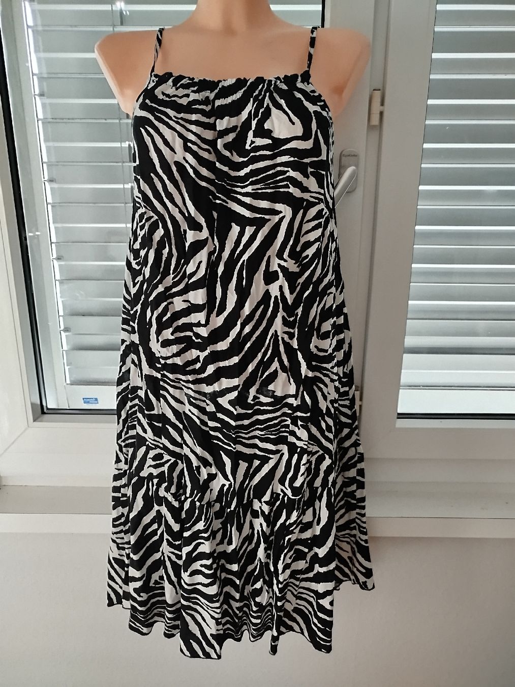 Robes: Sommerkleid, Größe XS – Neuf avec emballage d'origine à Wauwil par Sanczeza