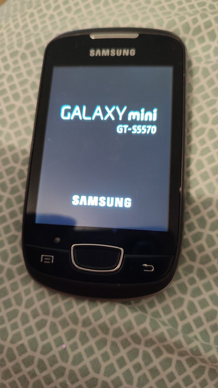 Samsung Handys / Smartphones: Handy Samsung mini  GT-S5570 – Gebraucht aus Bellikon von MellonCollieMitTwint