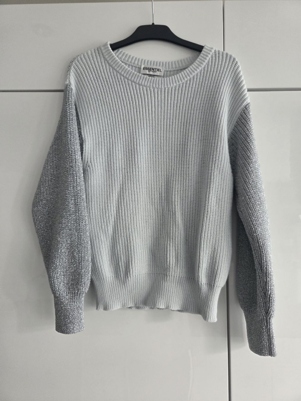 Maglioni & Felpe: Weiss-silberner Strickpullover XS – Usato da Rüfenacht BE venduto da Biancaro