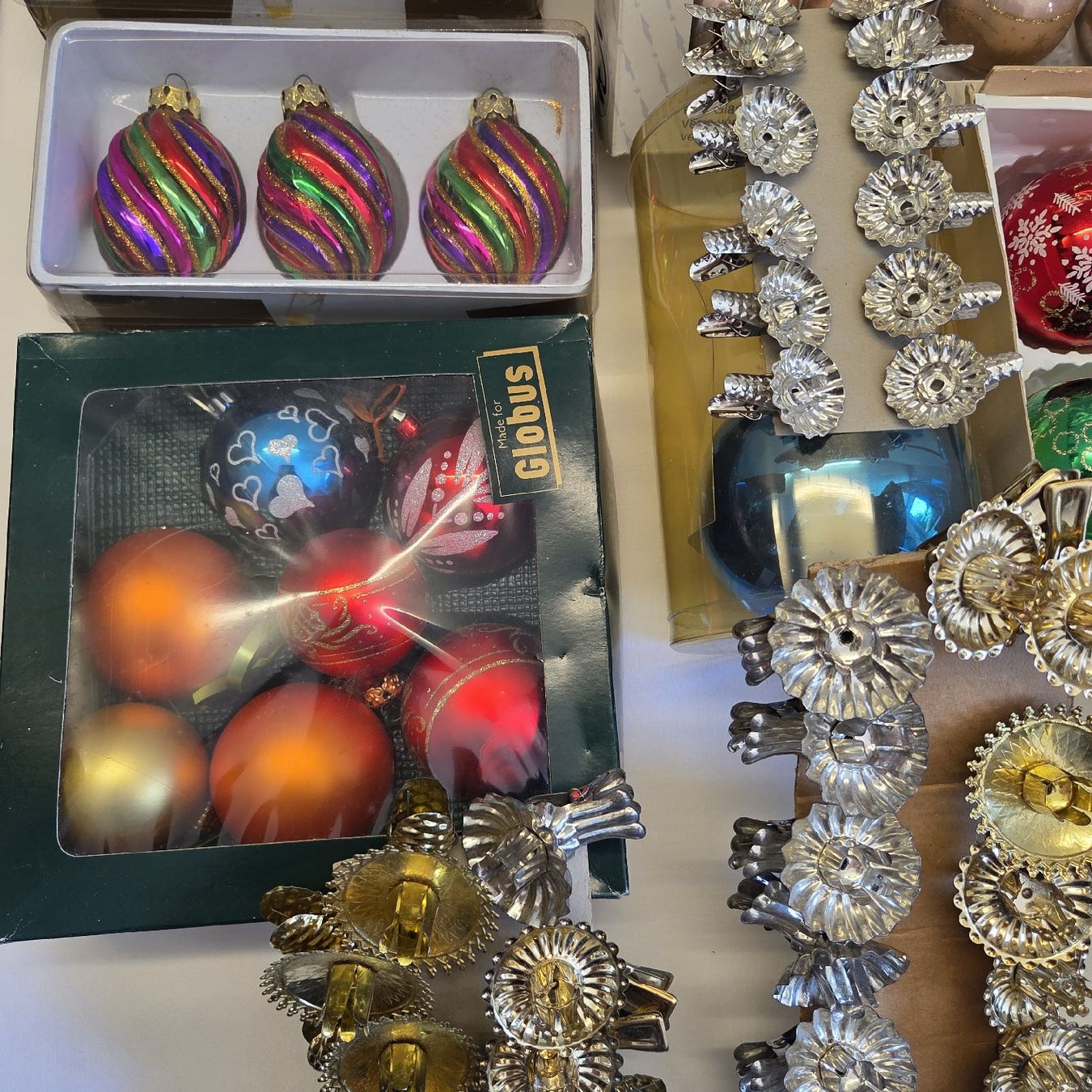 Alle Dekorationen: Weihnachtskugeln und Baumkerzenhalter.. – Gebraucht aus Stans von Ducati16 6