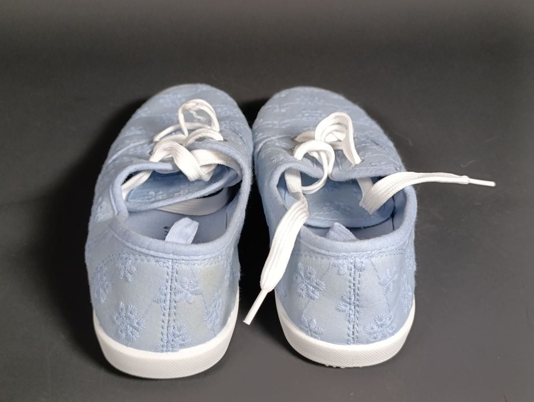 Primark Scarpe da donna: PRIMARK Basket en toile bleue taille 39 – Usato da Thielle venduto da Plusvalue_Neuchatel 2