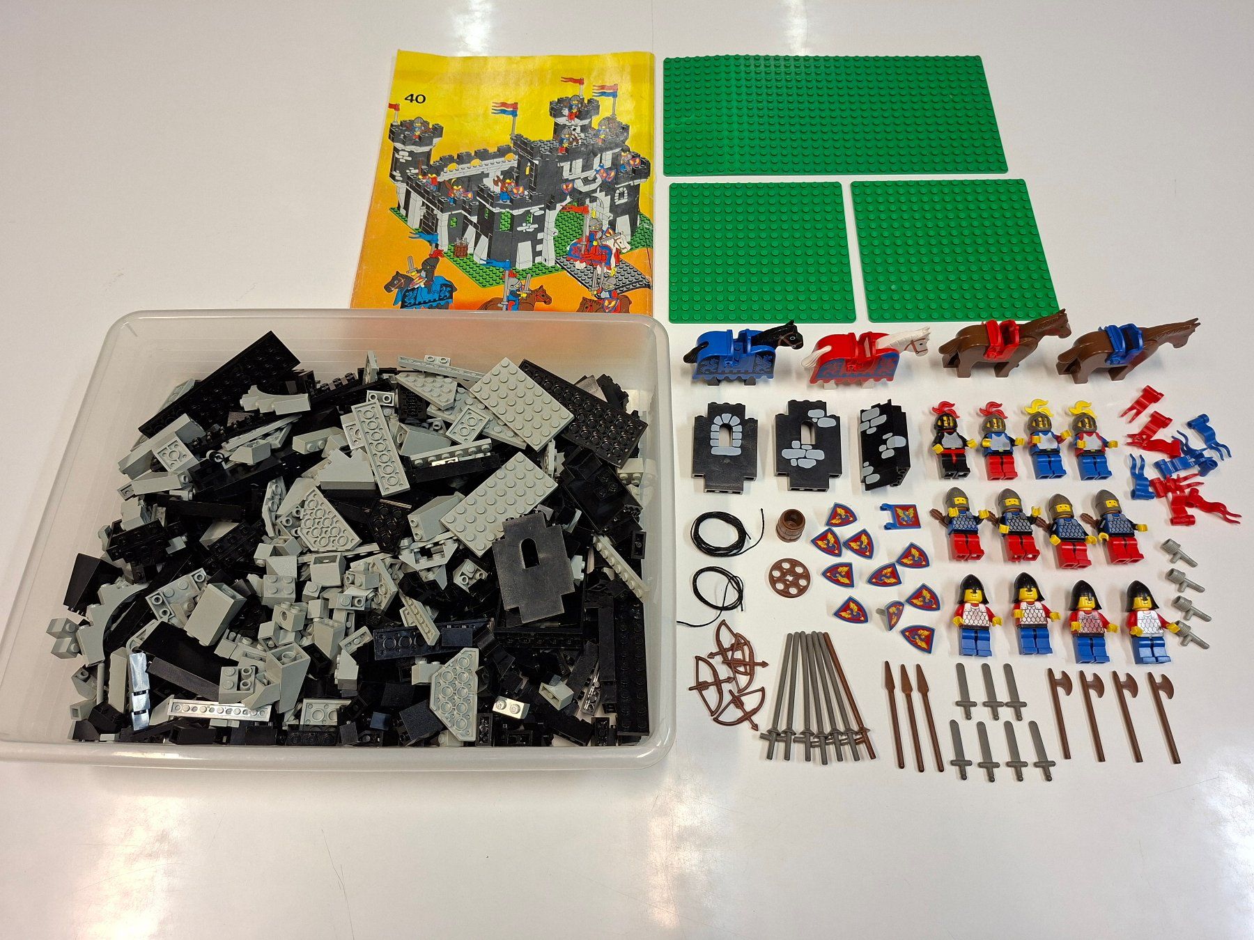 Lego Spielzeuge: Lego 6085 Black Knights Black Monarch's Castle – Gebraucht aus Sils im Domleschg von AMAG_AUDI_ZH