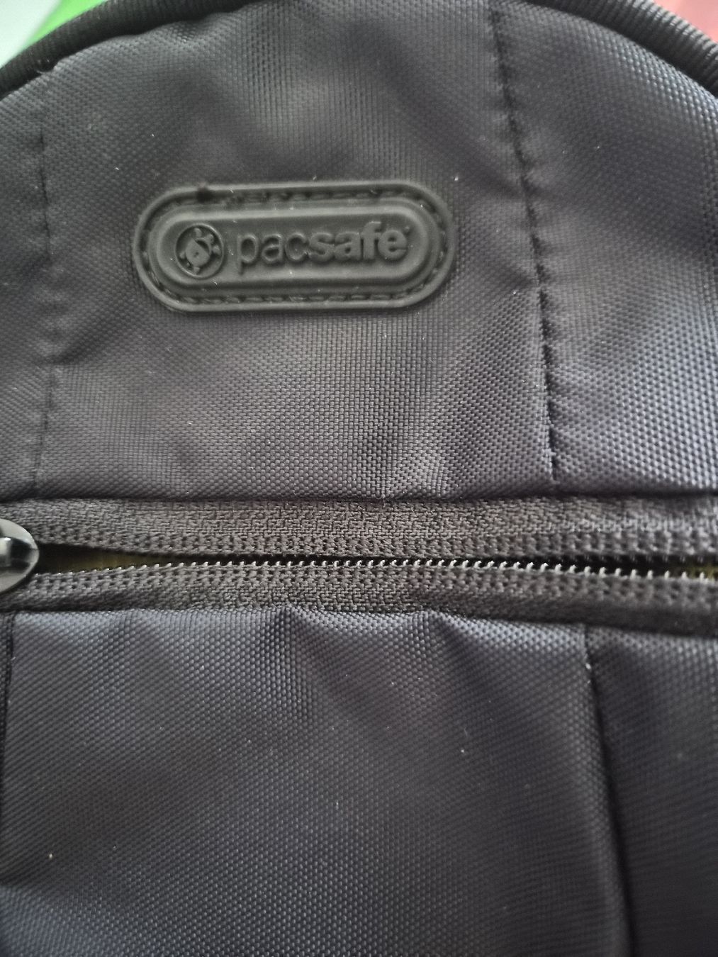 Pacsafe Borse: Umhängetasche Pacsafe Ls100 schwarz. – Usato da Basel venduto da dhe_qbg8 1